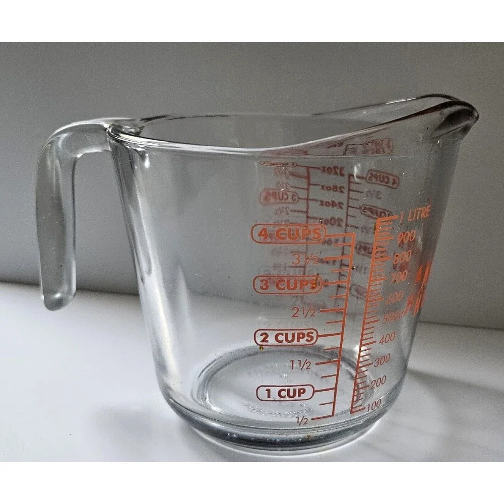 Anchor Hocking Glass Measuring Cup Open Handle 4-Cups 32oz 1-Quart Red Lettering